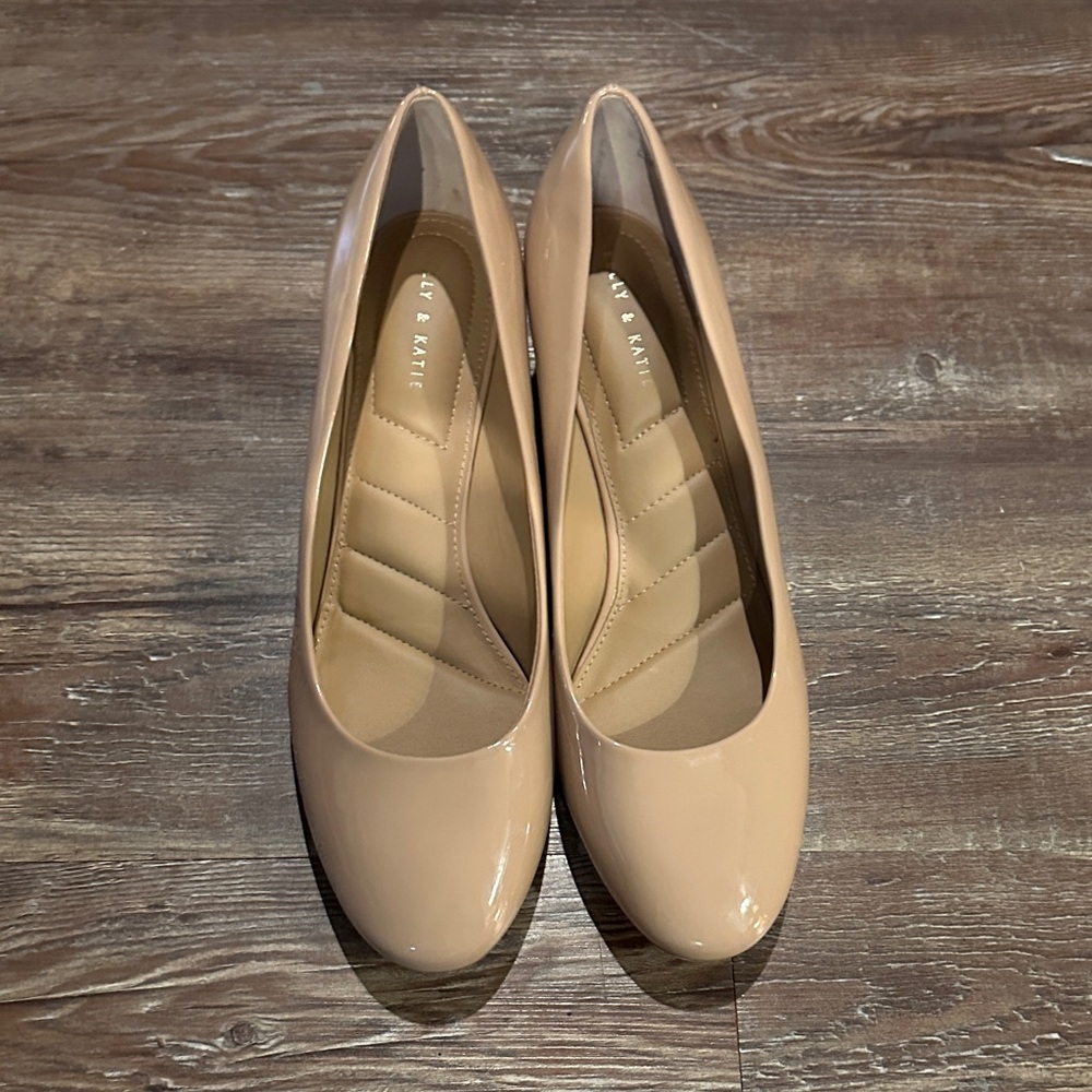 Kelly & Katie Beige Patent Heels